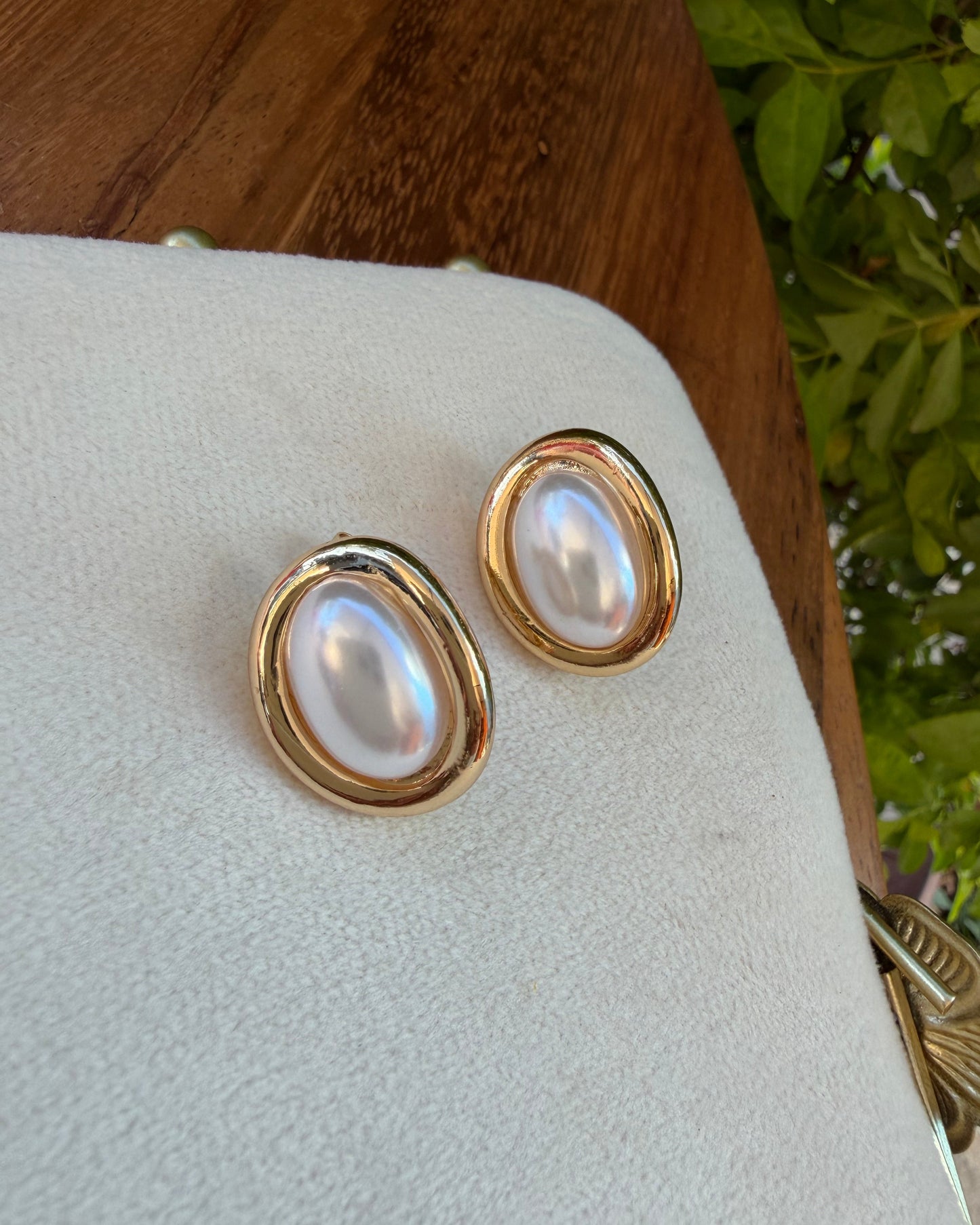 Arete Oval Perla