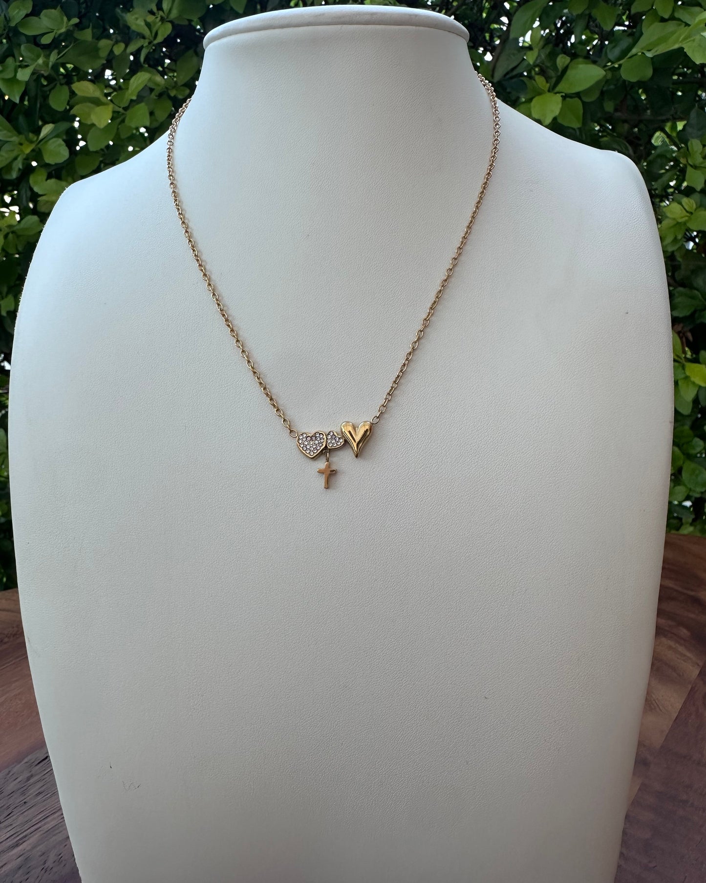 Collar Corazón Cruz