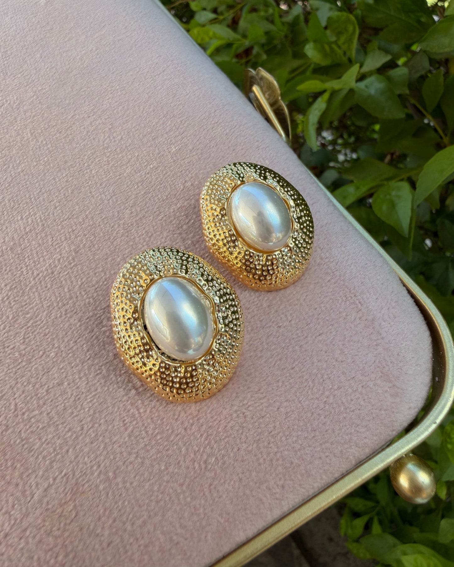 Arete Perla Ovalado Max