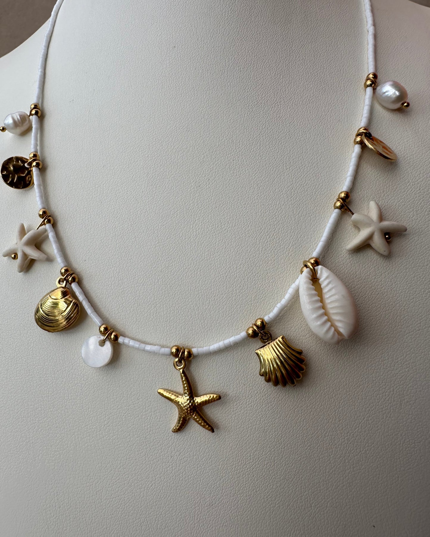 Collar Blanco Playa