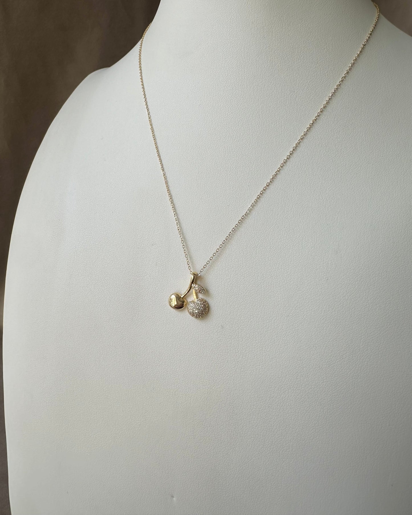 Collar Manzana