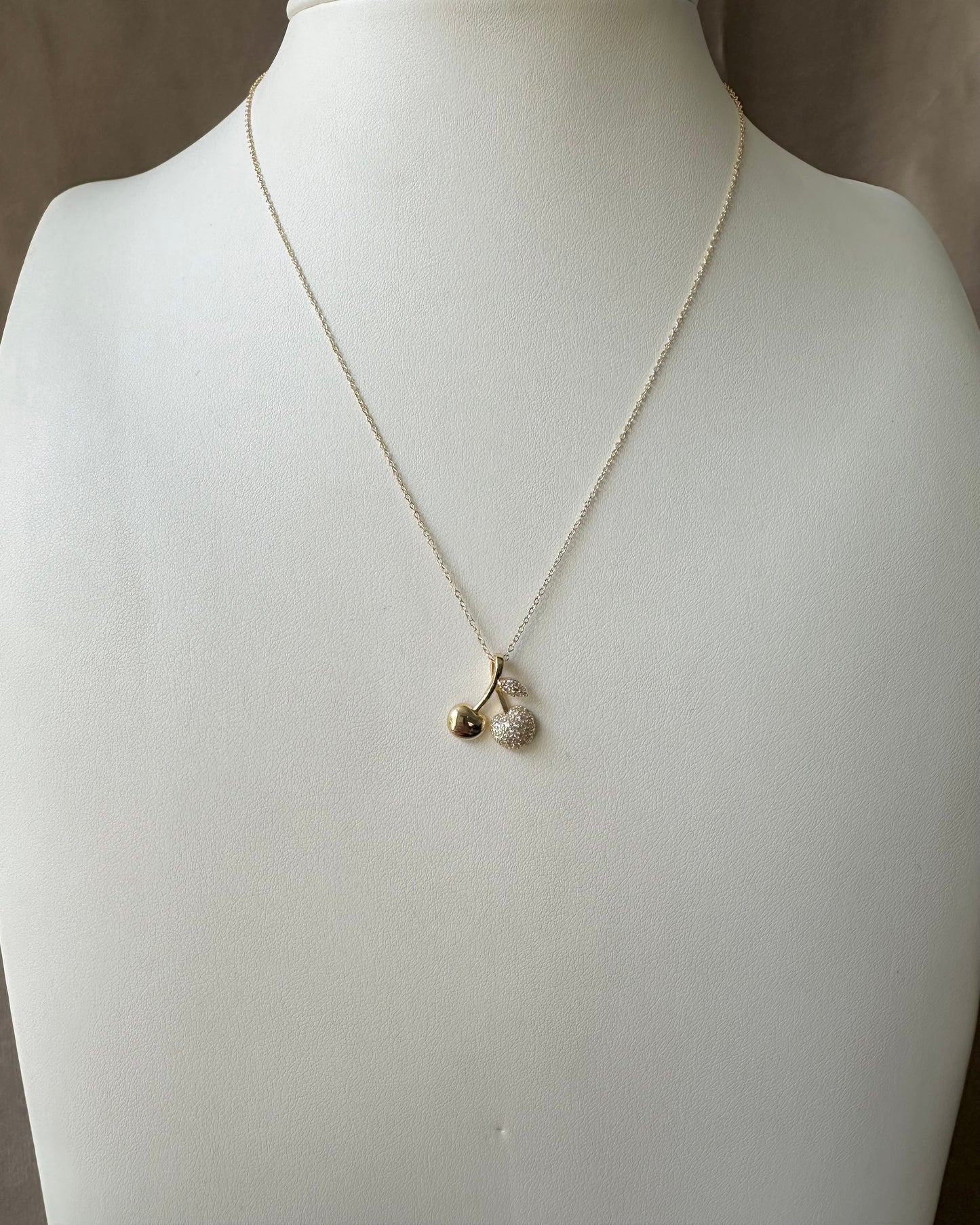 Collar Manzana