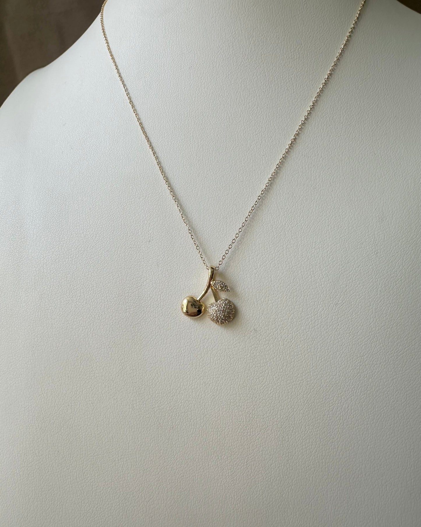 Collar Manzana