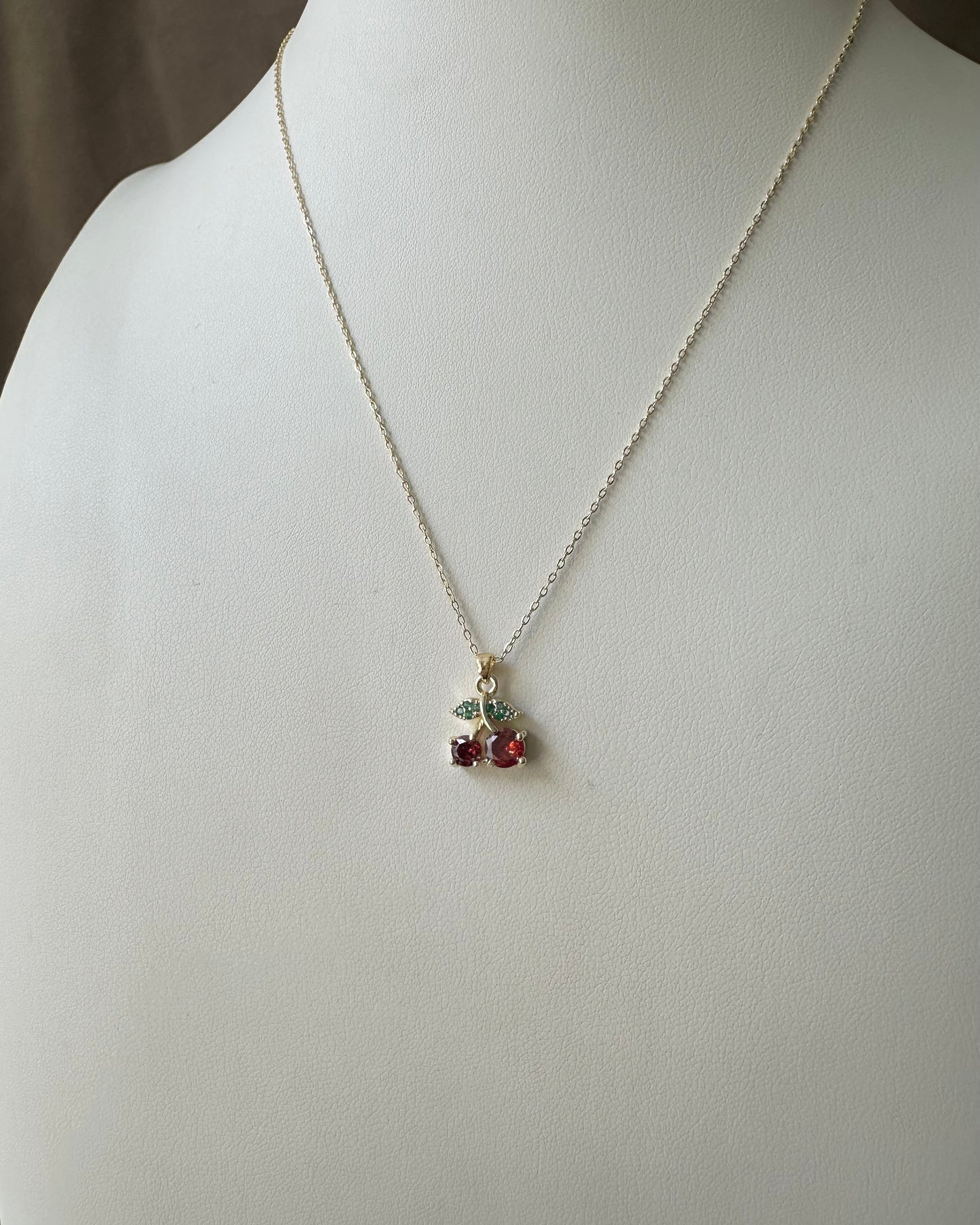 Collar Cherry Roja Brillo