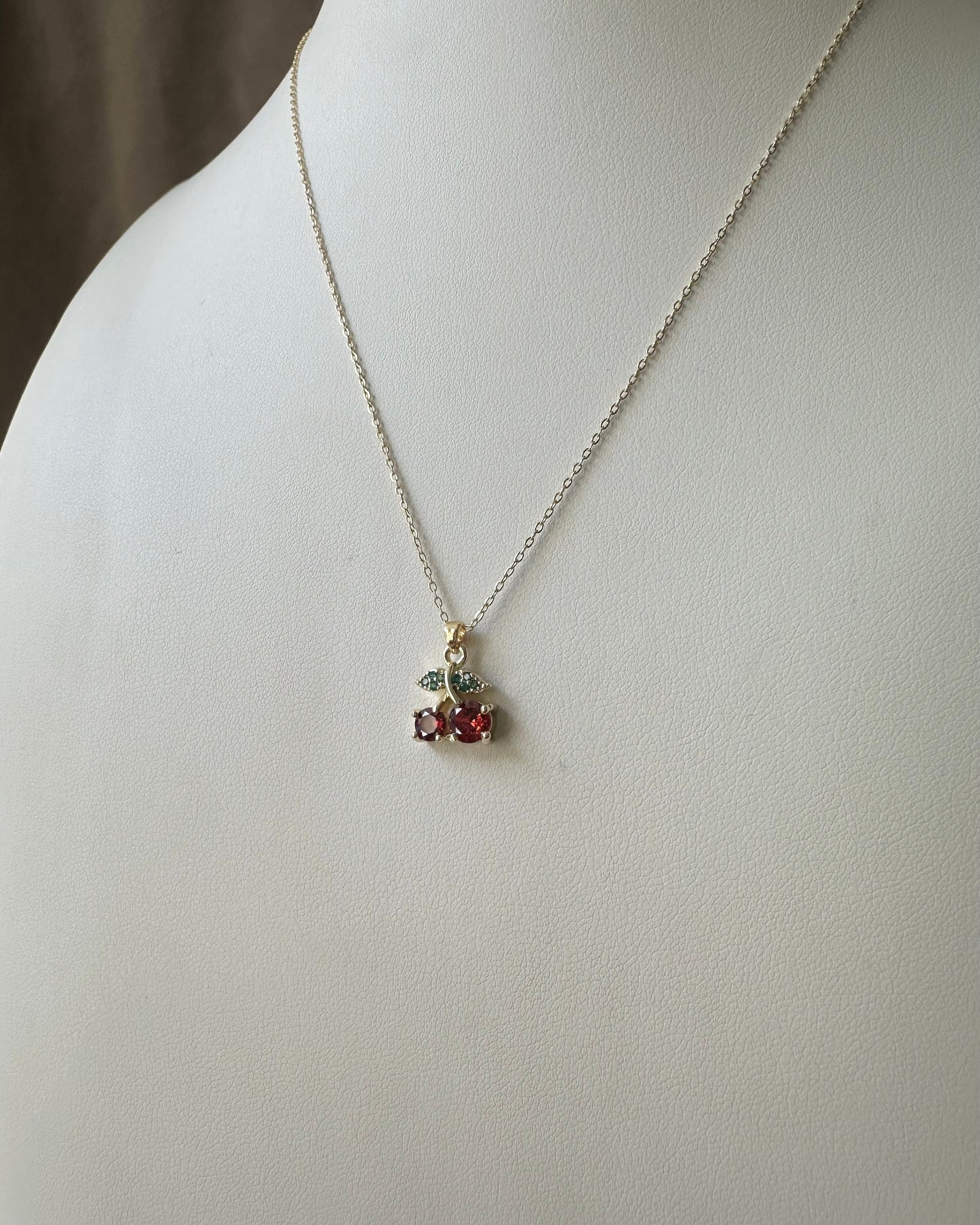 Collar Cherry Roja Brillo