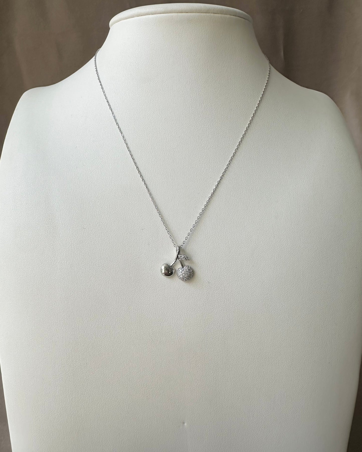 Collar Manzana