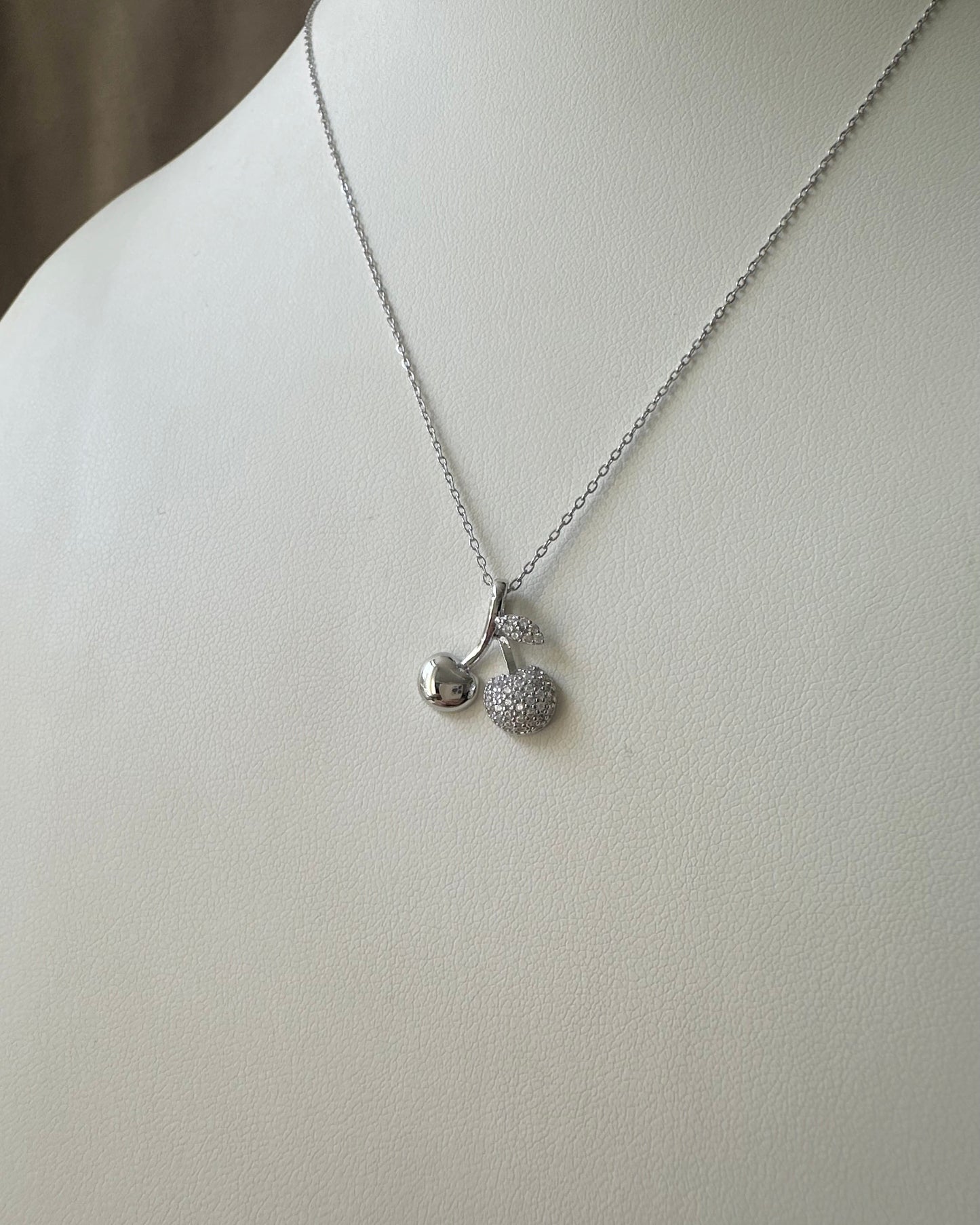 Collar Manzana