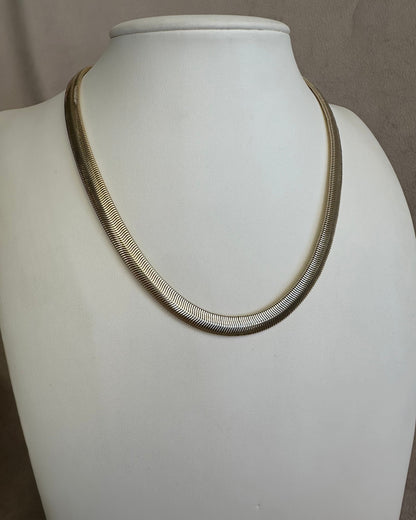 Collar Planchado