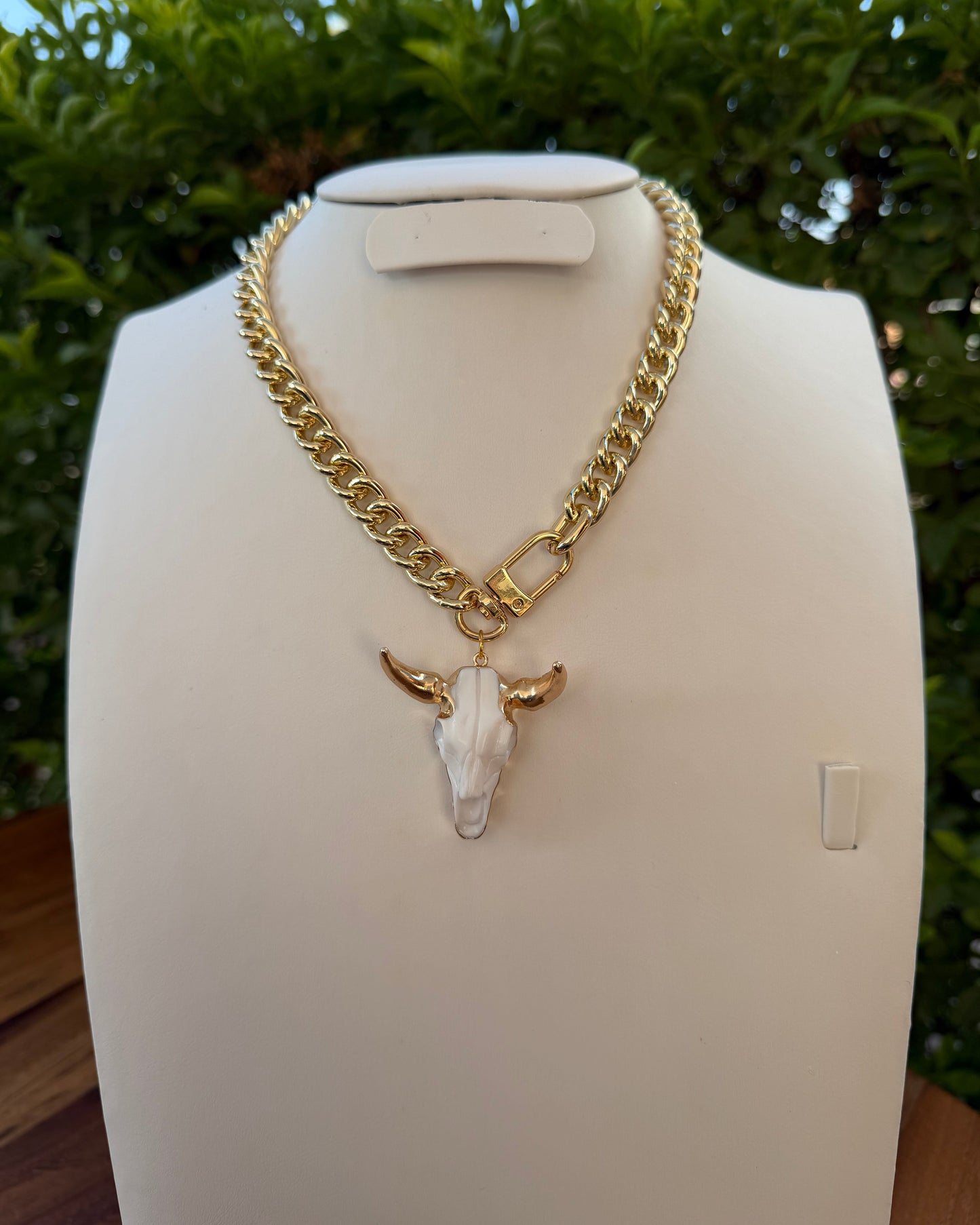 Collar Toro Blanco