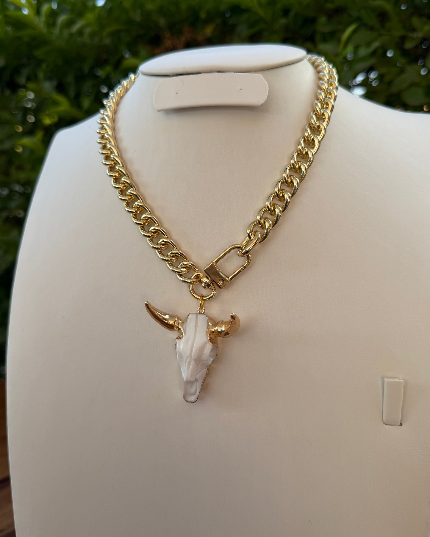 Collar Toro Blanco