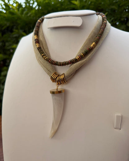 Collar Cuerno Tela