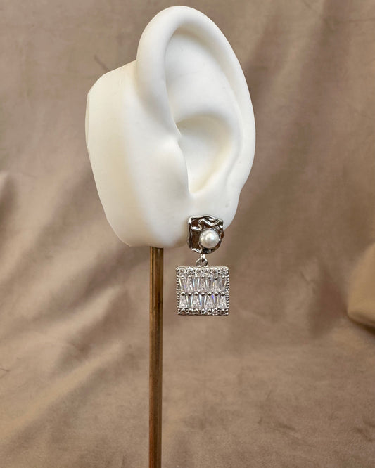 Arete Cuadro Brillo