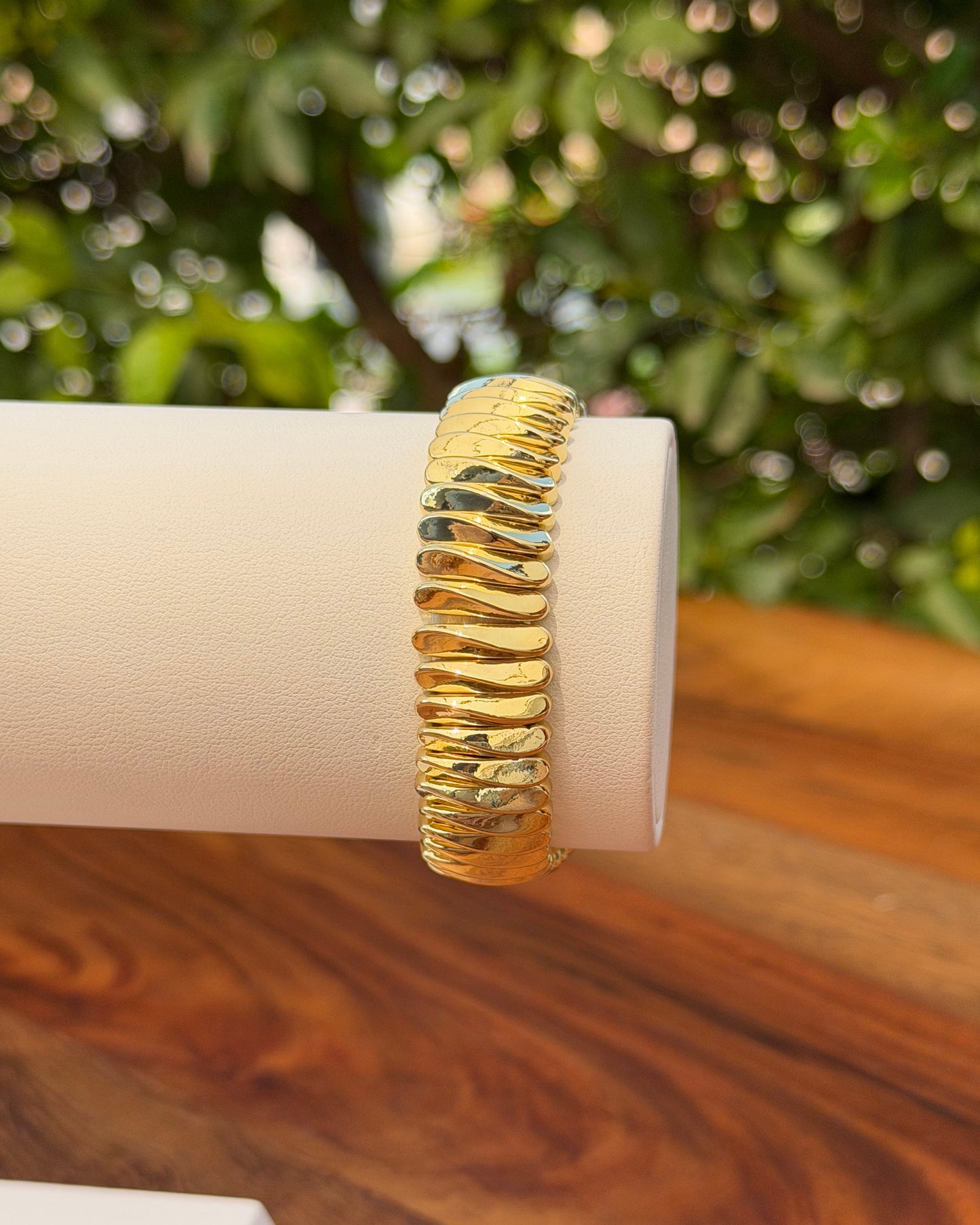 Pulsera Grabada Dorada